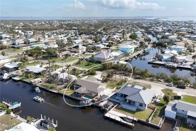 Picture of 2471 Sanibel Blvd, St. James City FL 33956
