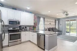 Picture of 10498 Spruce Pine Ct, Fort Myers, FL 33913