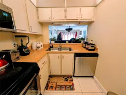 Picture of 6075 N Sabal Palm Blvd 204, Tamarac, FL 33319