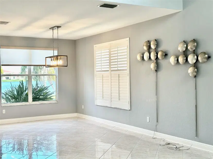 Picture of 1886 SW Grey Falcon Cir, Vero Beach FL 32966