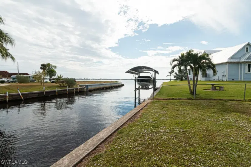 Picture of 1818 Cherie Ln, North Fort Myers FL 33917