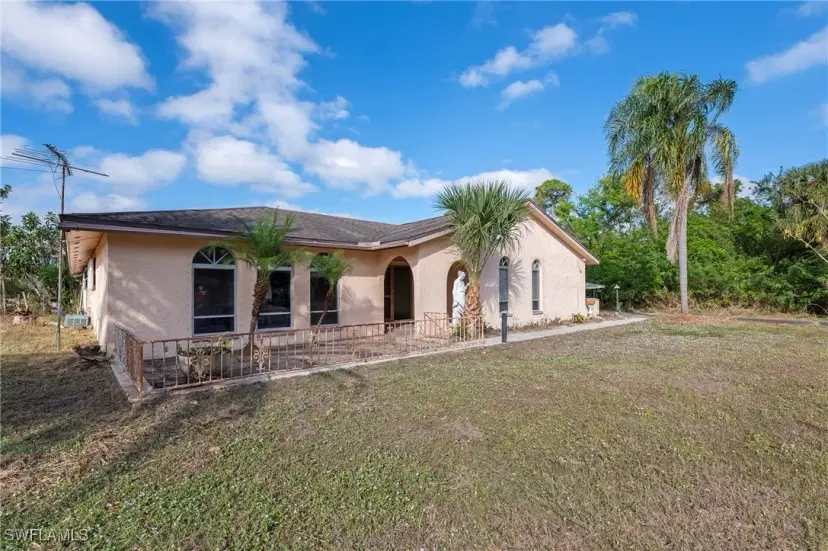 Picture of 9 Edward Ave, Lehigh Acres FL 33936