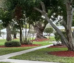 Picture of 3325 Airport Rd N E4, Naples, FL 34105