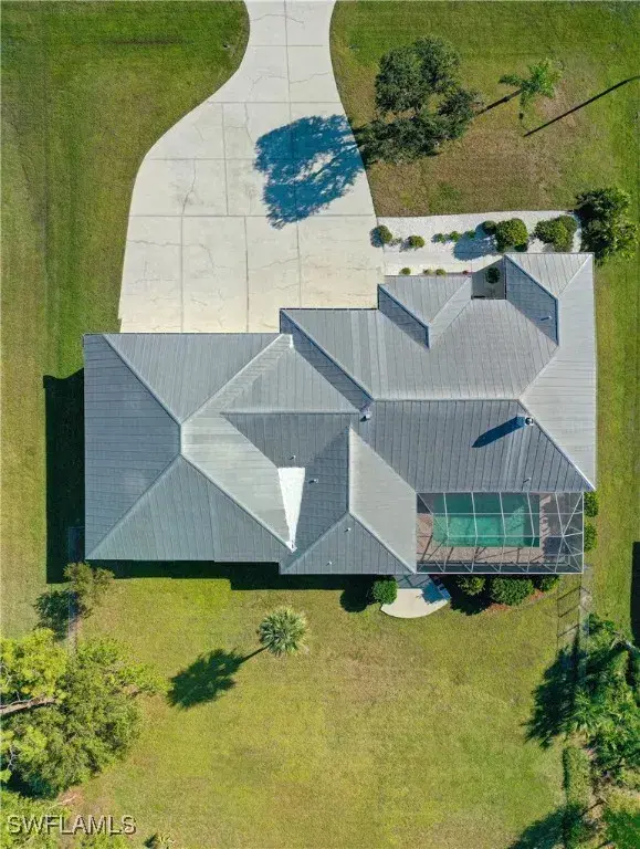 Picture of 18711 Crosswind Ave, North Fort Myers FL 33917