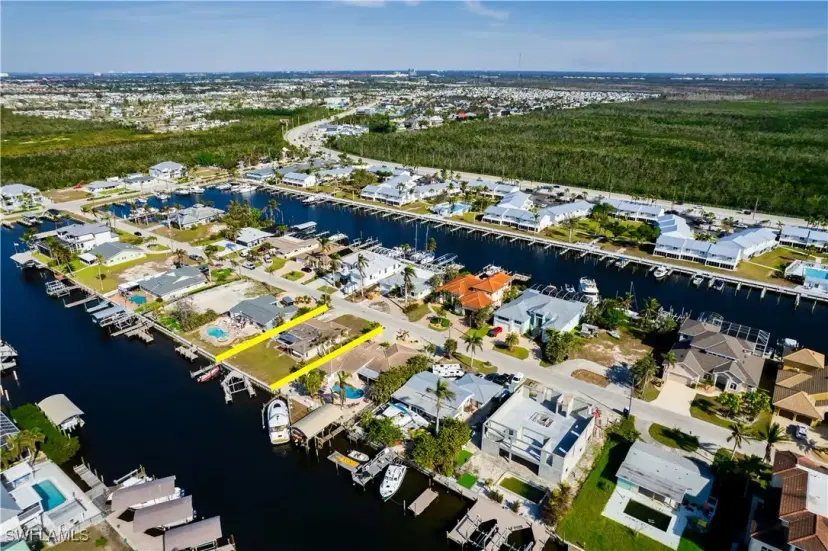 Picture of 18196 Cutlass Dr, Fort Myers Beach FL 33931