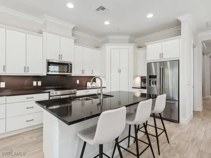 Picture of 6509 Dominica Dr 201, Naples FL 34113