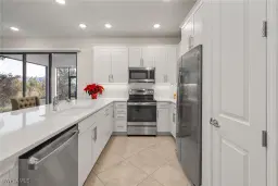 Picture of 708 SE 32Nd St, Cape Coral, FL 33904