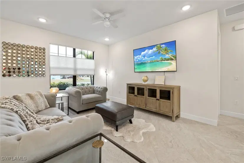 Picture of 708 SE 32Nd St, Cape Coral FL 33904
