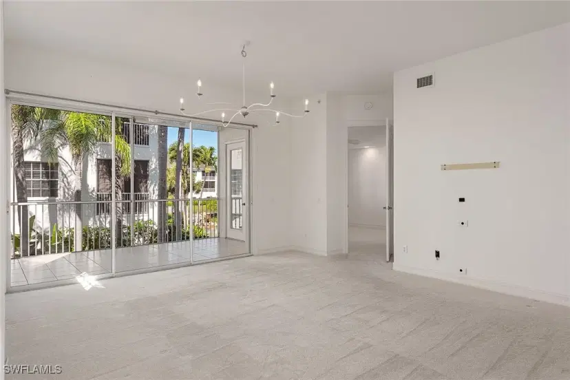 Picture of 837 Sailaway Ln 101, Naples FL 34108
