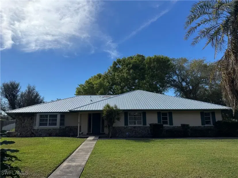 Picture of 230 W Del Monte Ave, Clewiston, FL 33440