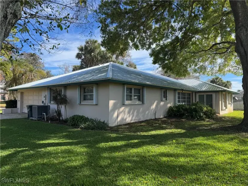 Picture of 230 W Del Monte Ave, Clewiston, FL 33440