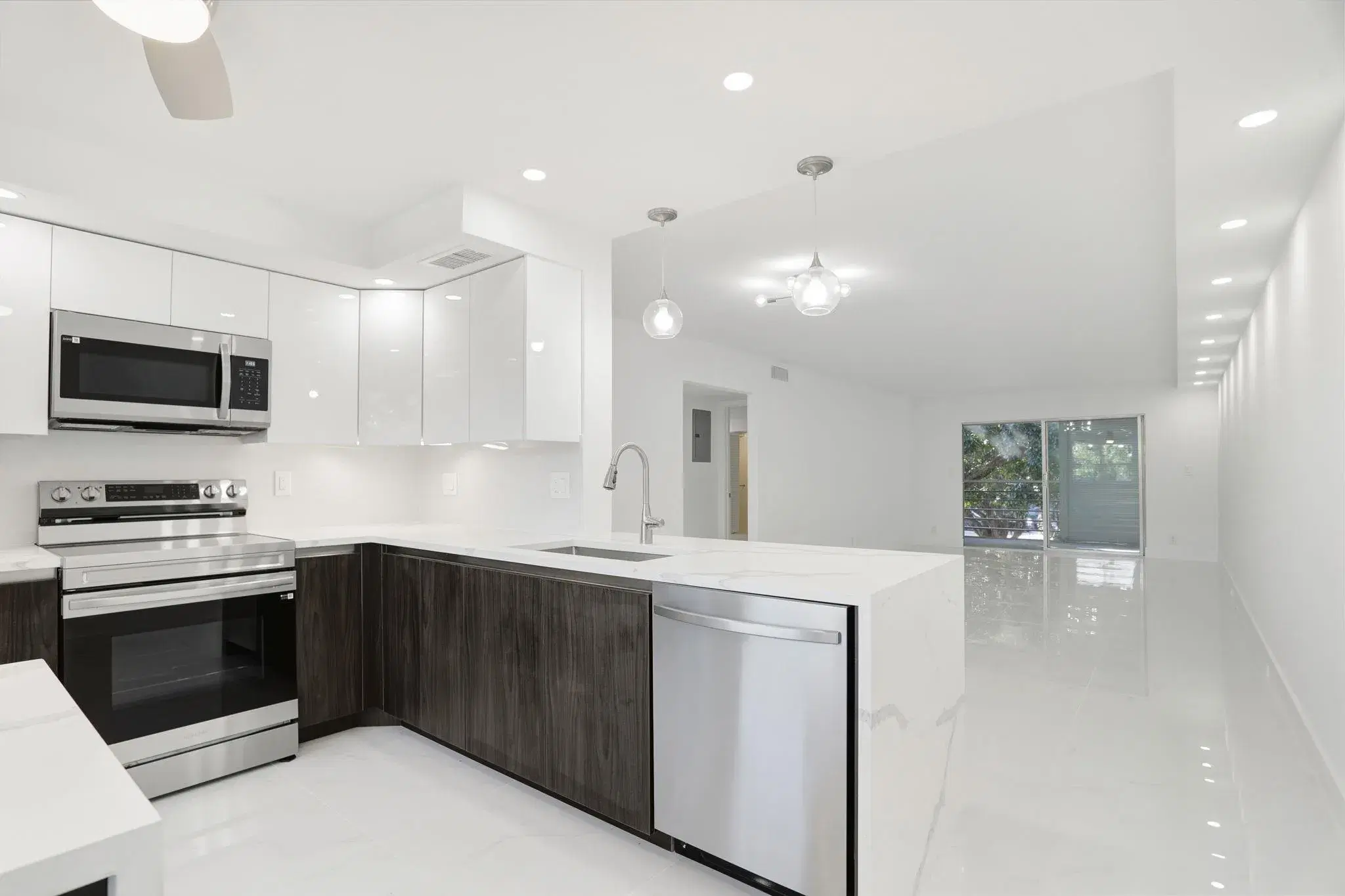 Picture of 3001 Portofino Isle E3, Coconut Creek, FL 33066