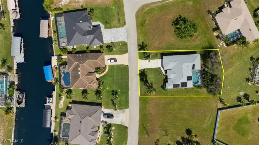 Picture of 2705 SW 24Th Ave, Cape Coral FL 33914