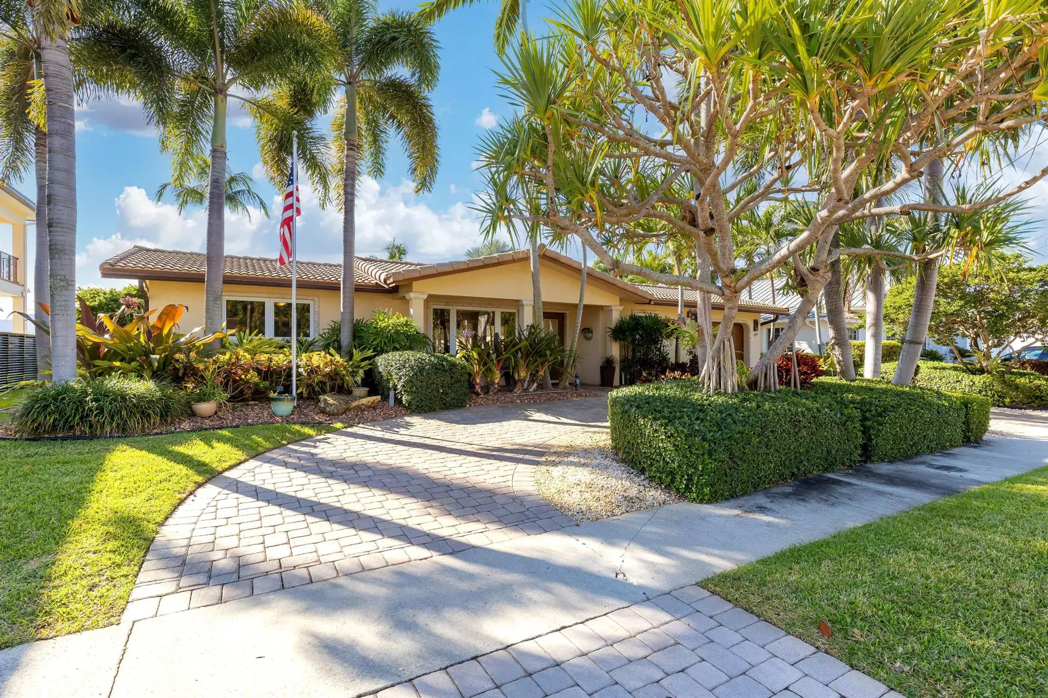Picture of 2650 NE 47 Street, Lighthouse Point, FL 33064