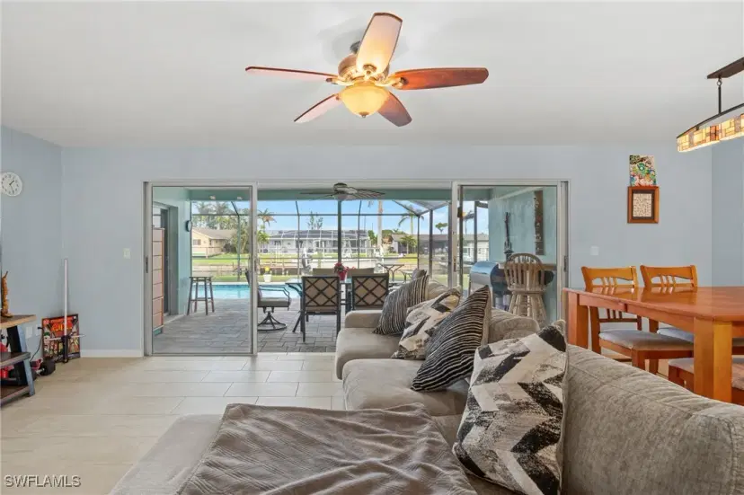 Picture of 1421 Windsor Ct, Cape Coral FL 33904