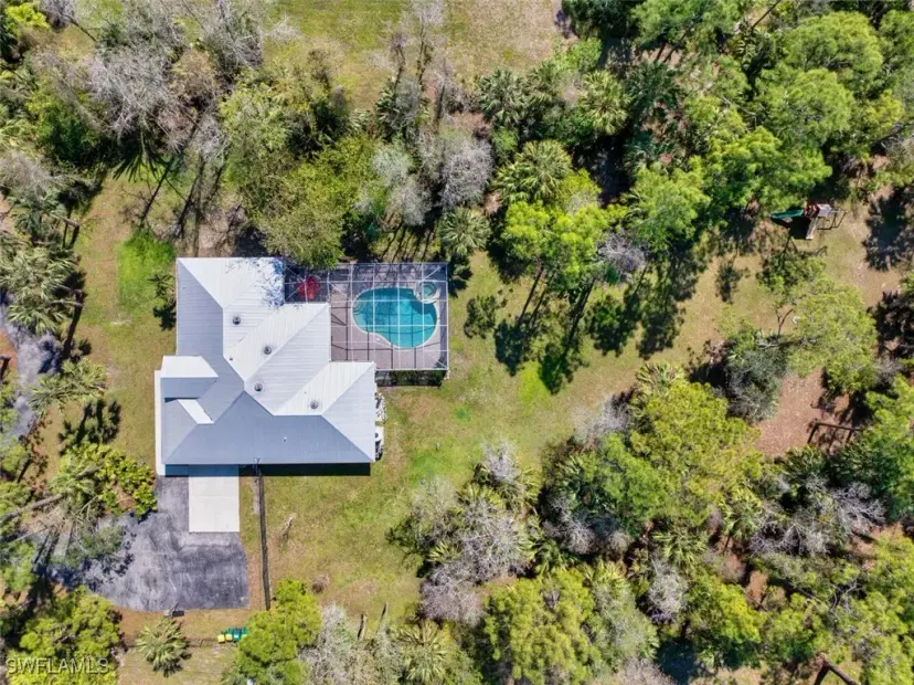 Picture of 241 25Th St Nw, Naples FL 34120