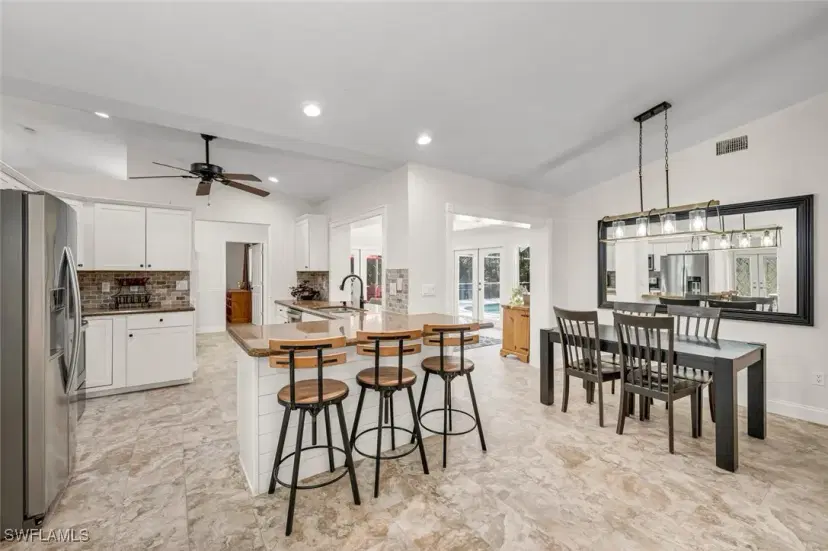 Picture of 241 25Th St Nw, Naples FL 34120