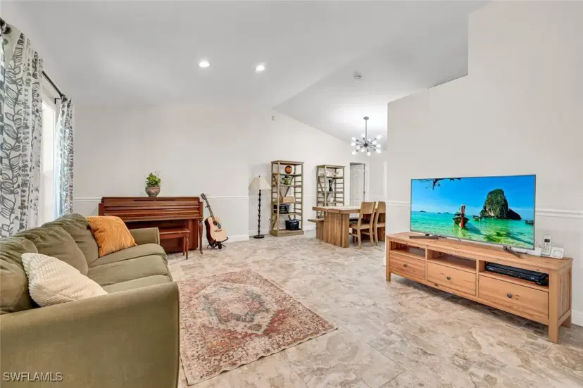 Picture of 241 25Th St Nw, Naples FL 34120