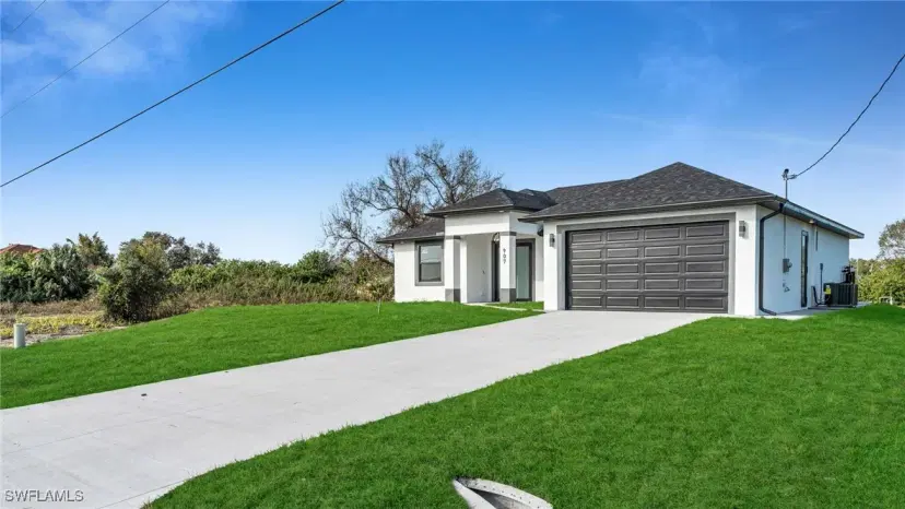 Picture of 907 Chaplin Ave, Lehigh Acres FL 33971