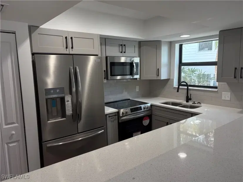 Picture of 723 Cardium St 11, Sanibel FL 33957