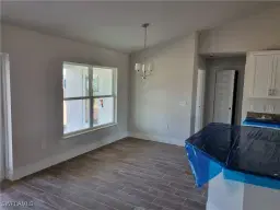 Picture of 125 NW 9Th Ter, Cape Coral, FL 33993