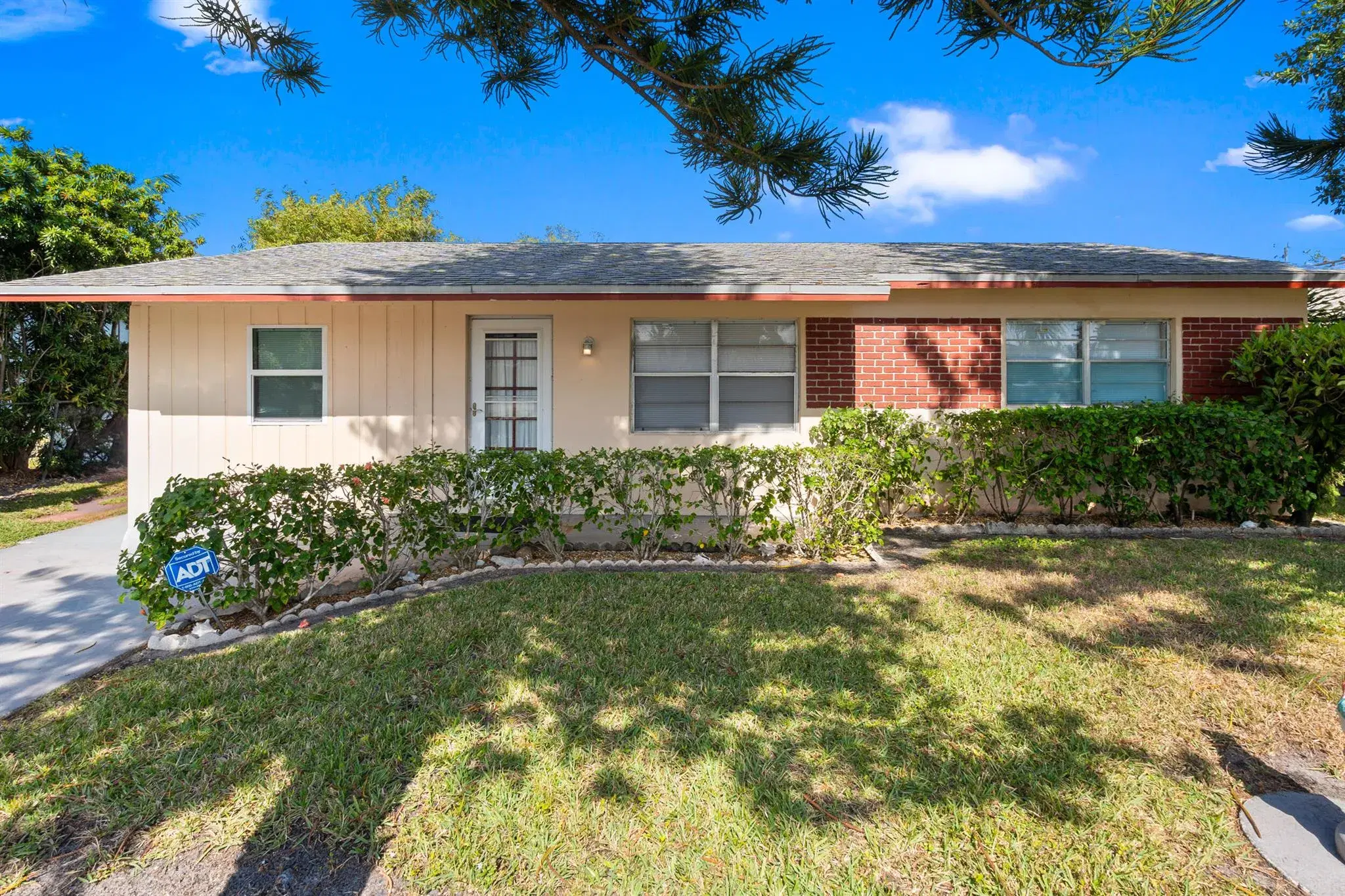 Picture of 115 SE 11Th Avenue, Boynton Beach, FL 33435