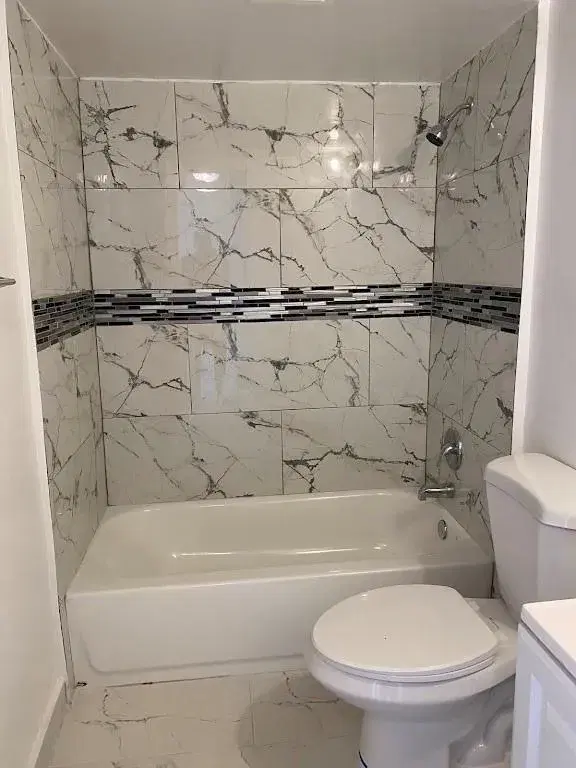 Picture of 2841 Somerset Dr 103, Lauderdale Lakes FL 33311