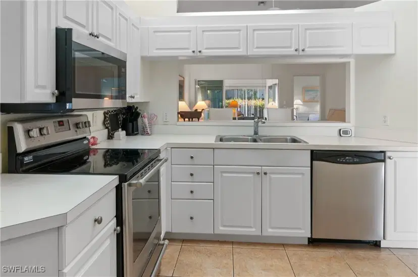 Picture of 21685 Sungate Ct, Estero FL 33928
