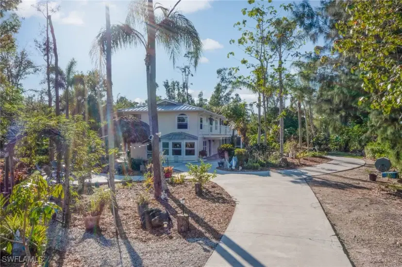 Picture of 15560 S Pebble Ln, Fort Myers FL 33912