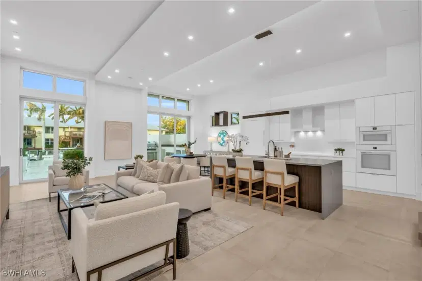 Picture of 1559 Chesapeake Ave 1559, Naples FL 34102