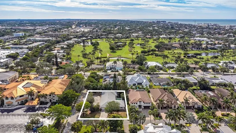Picture of 698 Fairway Terrace, Naples FL 34103