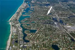 Picture of 698 Fairway Terrace, Naples, FL 34103
