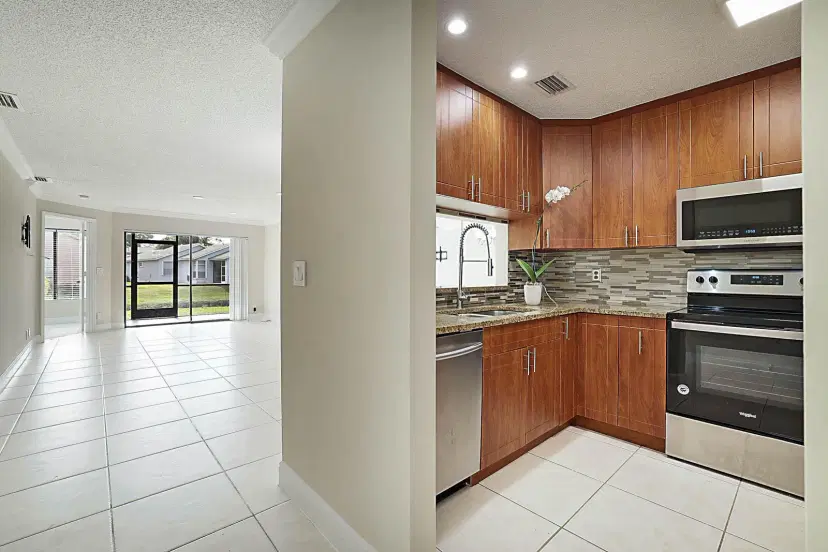 Picture of 505 Harbour Pointe Way, Greenacres FL 33413