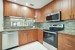 Picture of 505 Harbour Pointe Way, Greenacres, FL 33413