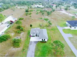 Picture of 2460 Everglades Blvd N, Naples, FL 34120