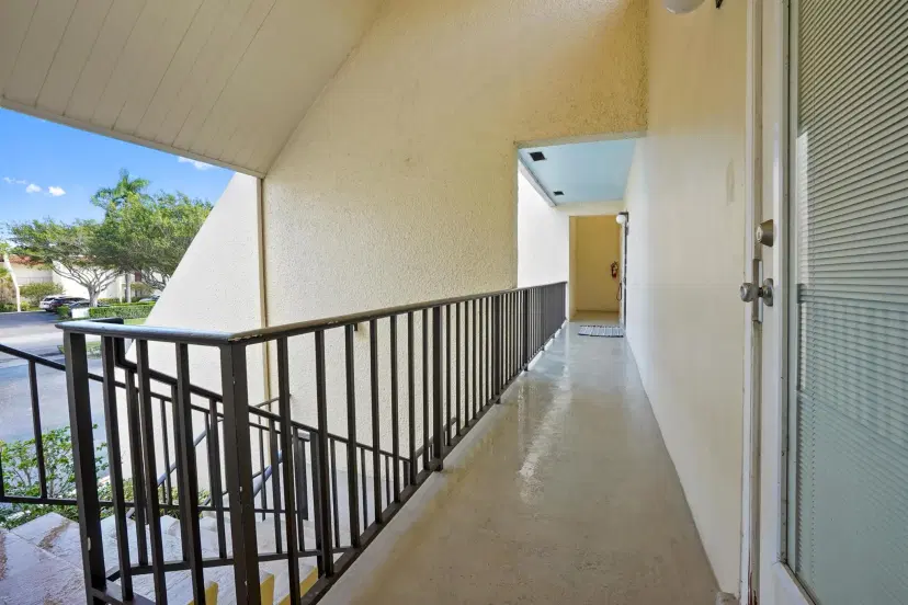 Picture of 1701 Presidential Way A203, West Palm Beach FL 33401
