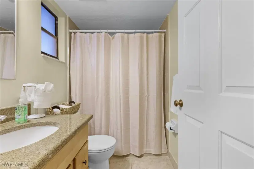 Picture of 600 Neapolitan Way 349, Naples FL 34103