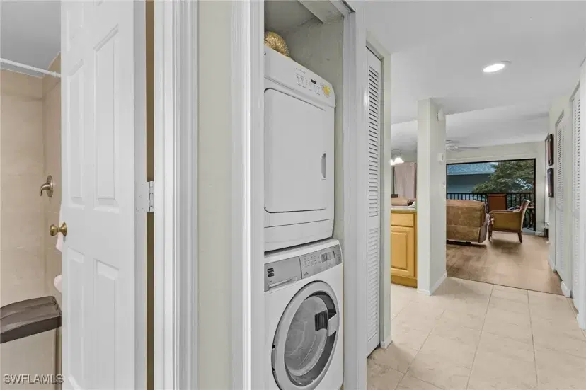 Picture of 600 Neapolitan Way 349, Naples FL 34103
