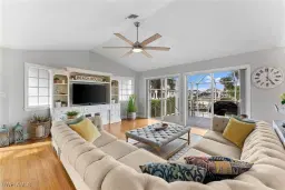 Picture of 437 Trade Winds Ave, Naples, FL 34108