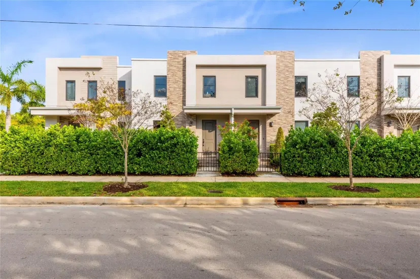 Picture of 411 NW 17Th St, Fort Lauderdale FL 33311