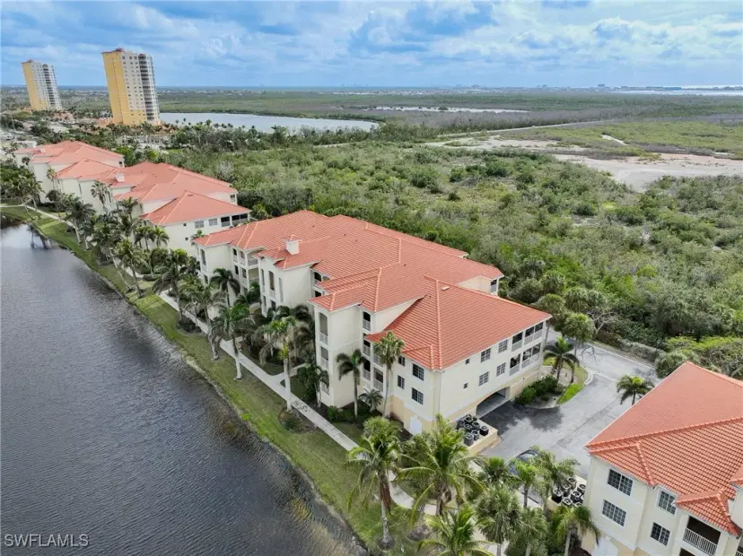 Picture of 20051 Sanibel View Cir 303, Fort Myers FL 33908