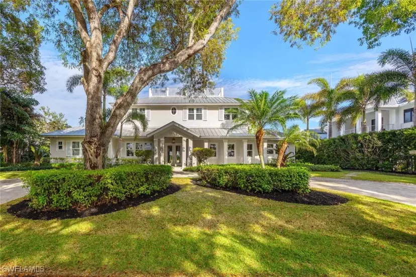 Picture of 661 6Th Ave N, Naples FL 34102
