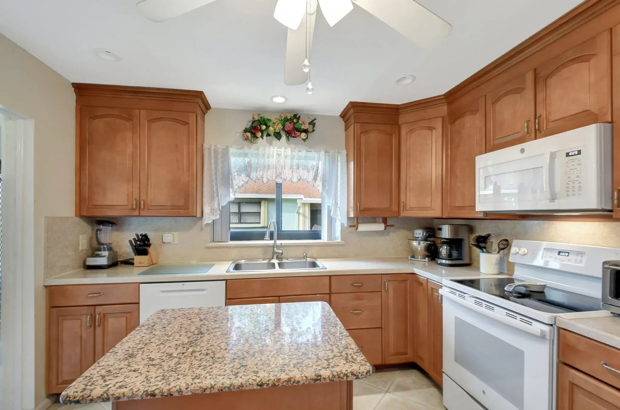 Picture of 9855 Loquat Tree Run A, Boynton Beach, FL 33436