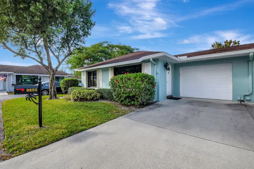 Picture of 9855 Loquat Tree Run A, Boynton Beach FL 33436