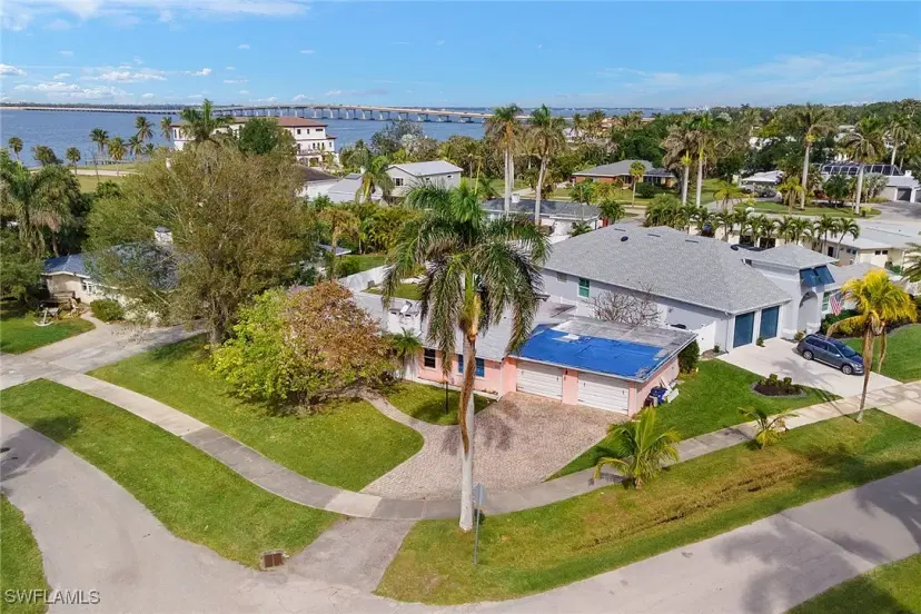Picture of 1227 Donna Dr, Fort Myers FL 33919