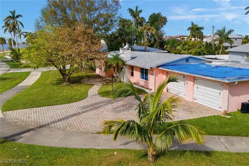 Picture of 1227 Donna Dr, Fort Myers FL 33919