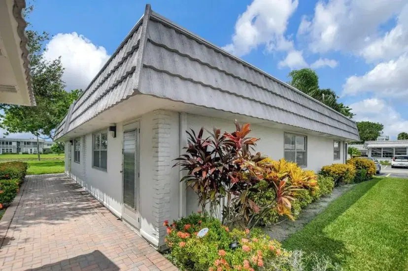 Picture of 143 Valencia F 143, Delray Beach FL 33446
