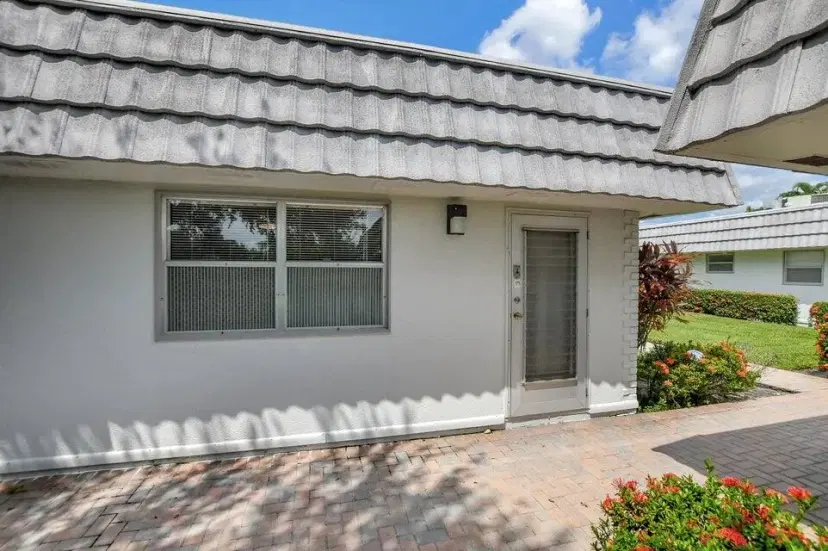 Picture of 143 Valencia F 143, Delray Beach FL 33446