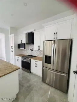 Picture of 205 Columbus Blvd S, Lehigh Acres, FL 33974