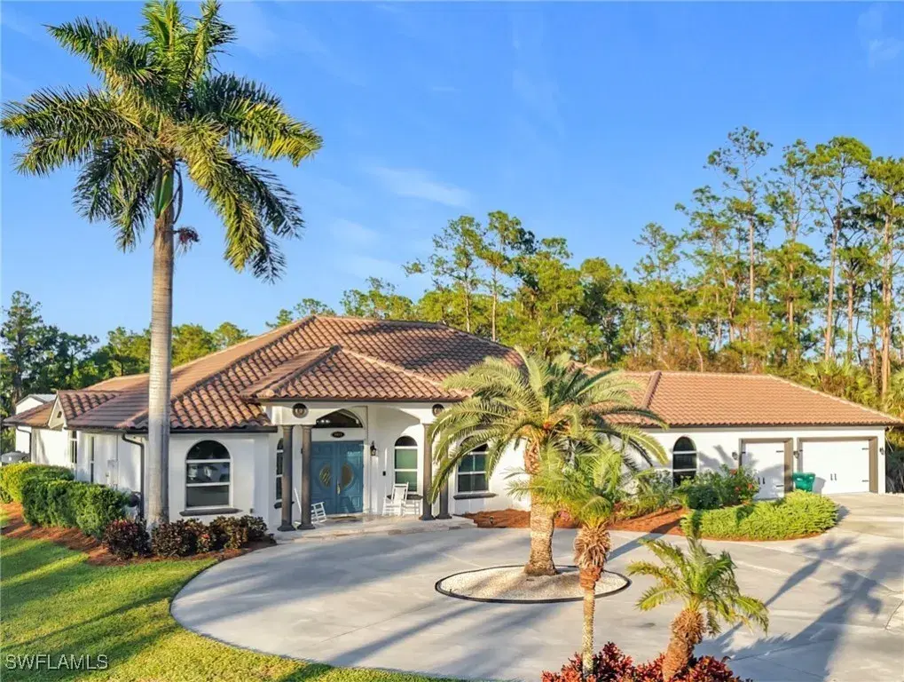 Picture of 4411 Pine Ridge Rd, Naples, FL 34119